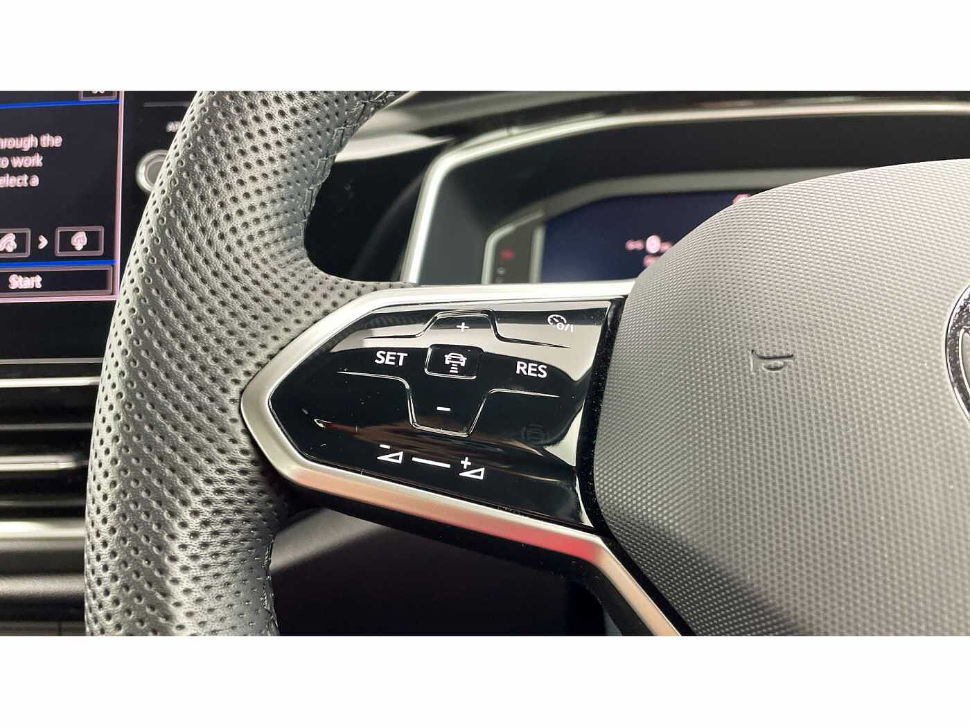 Volkswagen T-ROC 2.0TDI (150ps) R-Line EVO DSG