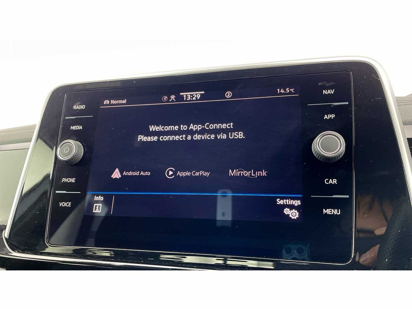 Volkswagen T-ROC 2.0TDI (150ps) R-Line EVO DSG