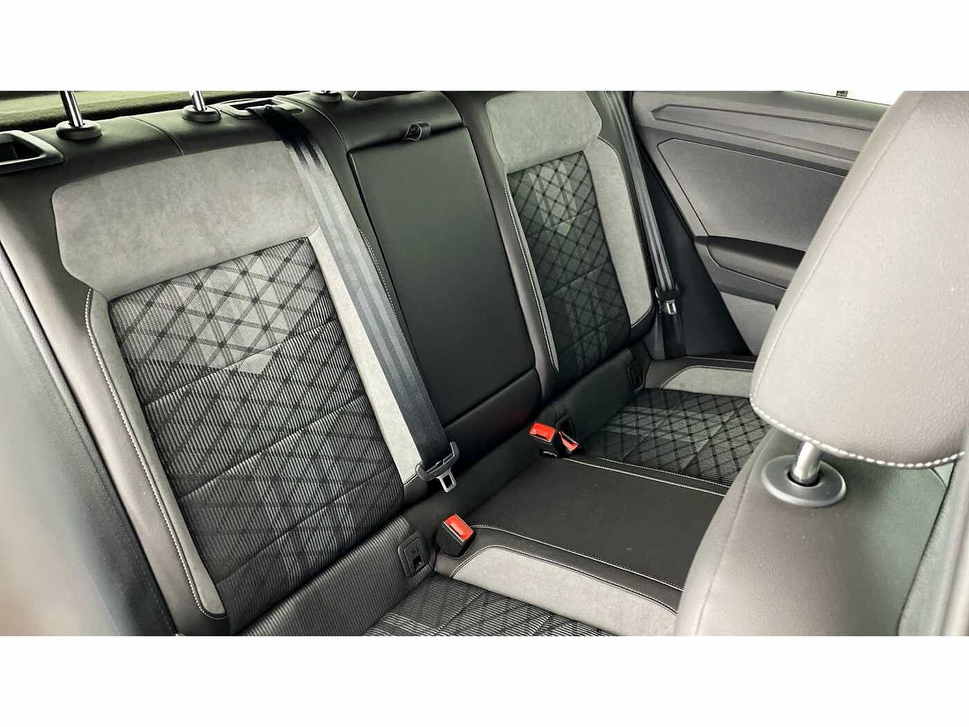 Volkswagen T-ROC 2.0TDI (150ps) R-Line EVO DSG