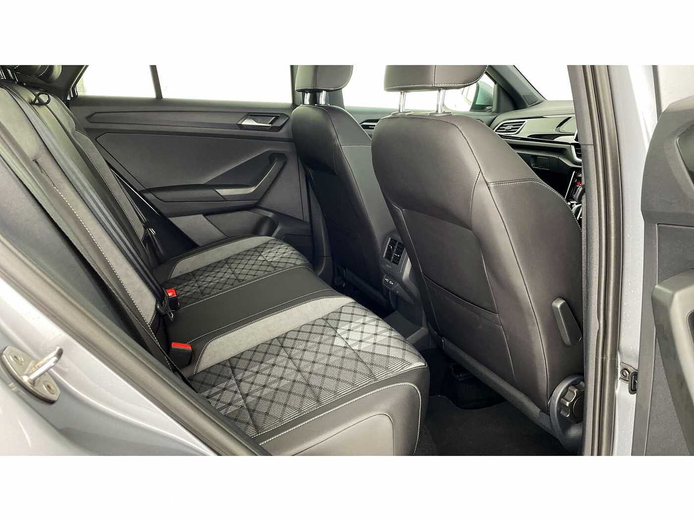 Volkswagen T-ROC 2.0TDI (150ps) R-Line EVO DSG