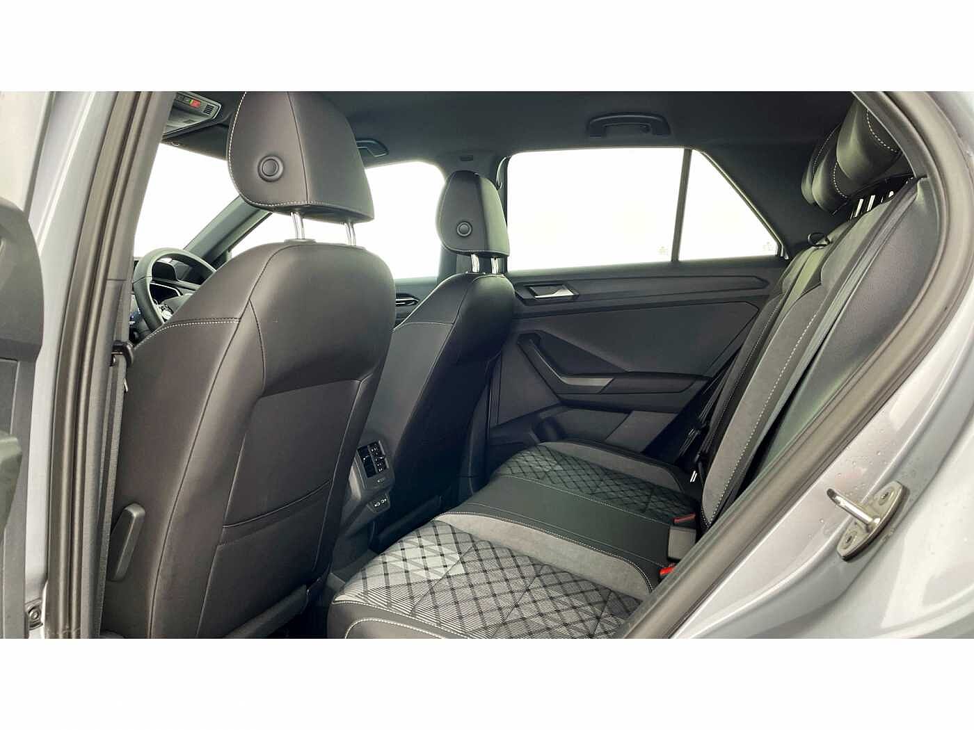 Volkswagen T-ROC 2.0TDI (150ps) R-Line EVO DSG