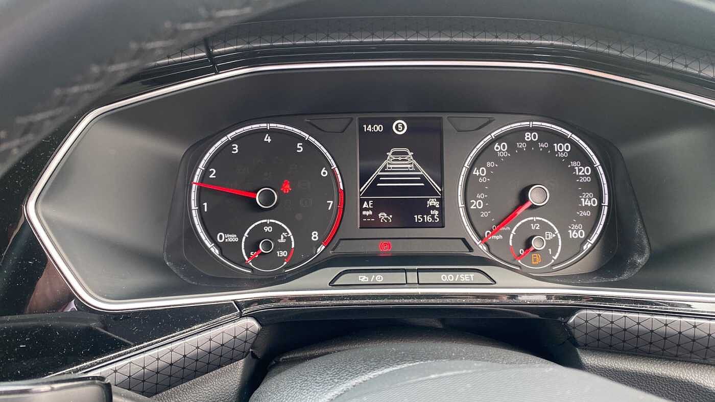 Volkswagen T-Cross 1.0 TSI (110ps) SEL Hatchback