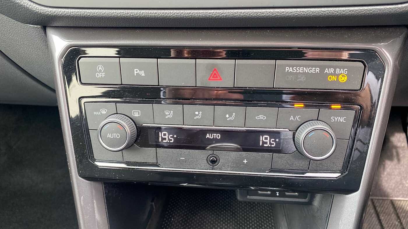 Volkswagen T-Cross 1.0 TSI (110ps) SEL Hatchback
