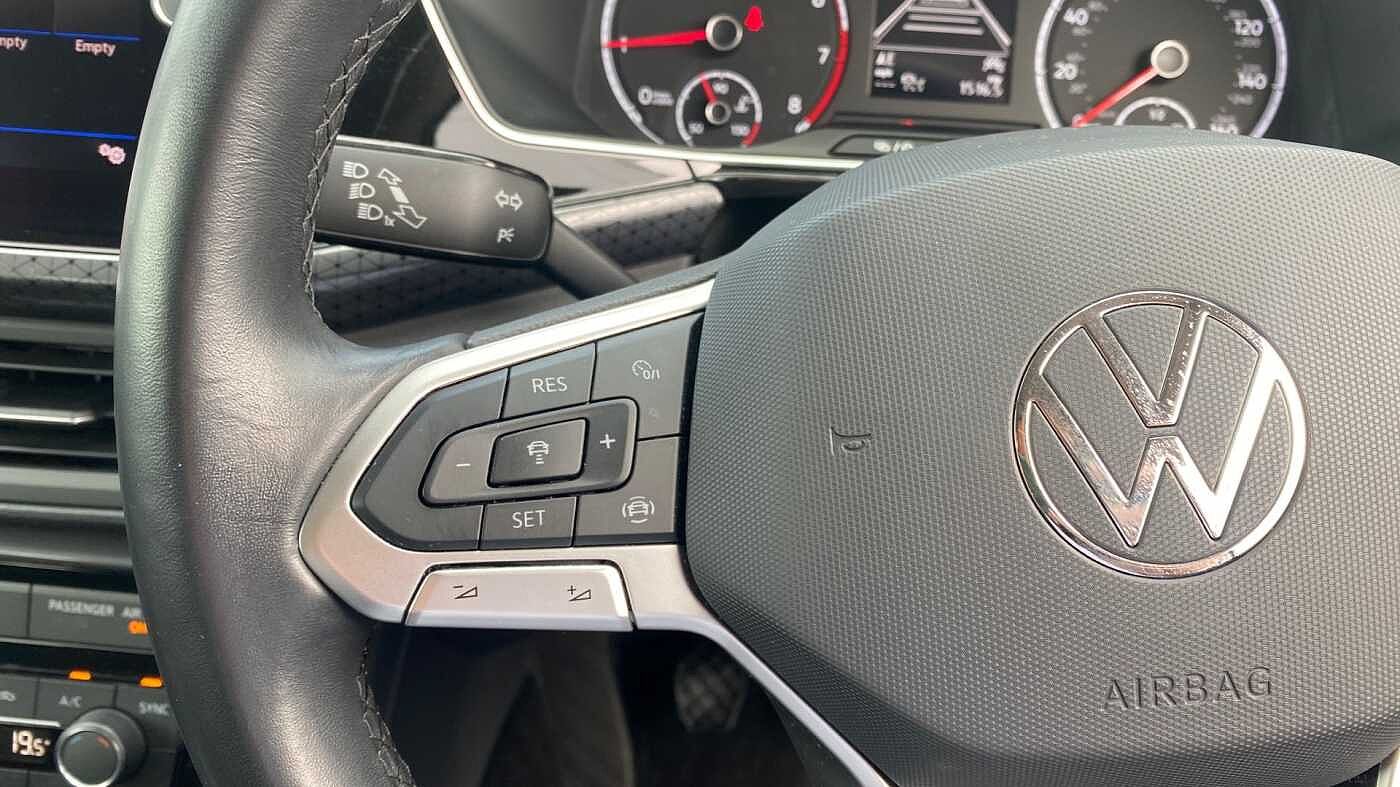Volkswagen T-Cross 1.0 TSI (110ps) SEL Hatchback